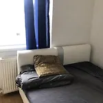 Ha Anh Host Wien